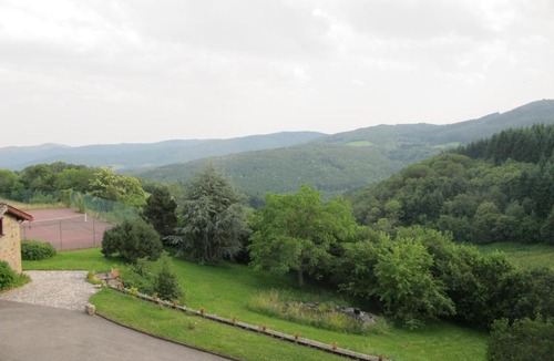 Marchampt Bed & Breakfast | Spa du Hameau de Bonnevay