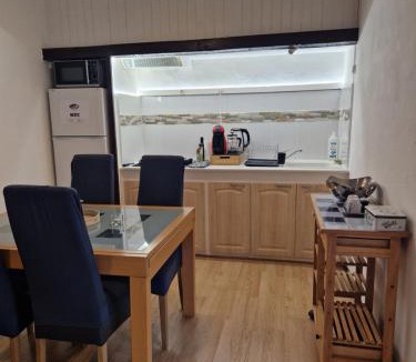 Saint-Pargoire Apartment | Spa et lit baldaquin