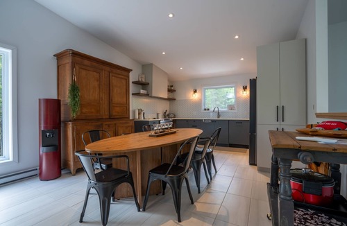 Saint-Alexis-des-Monts House | Spa et Private lake | Le Rocher du Lac