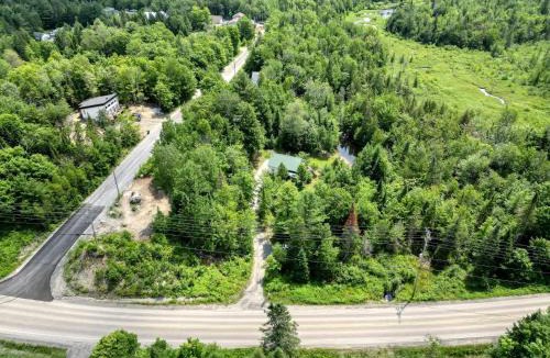 Rawdon Ski Chalet | Spa et Waterfront - Cachette du Petit Lac