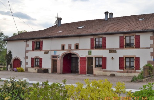 Aumontzey Cottage | Spacious Rustic Cottage with Terrace, Close to Gérardmer – Ideal for Families