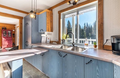 Mauricie Ski Chalet | Spa & Game room | Chalet du Loup