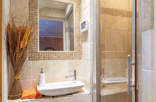 Cantaron House | Spa Harmonice