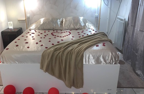 Lagny-sur-Marne Apartment | SPA & Home Cinema à Disneyland Paris