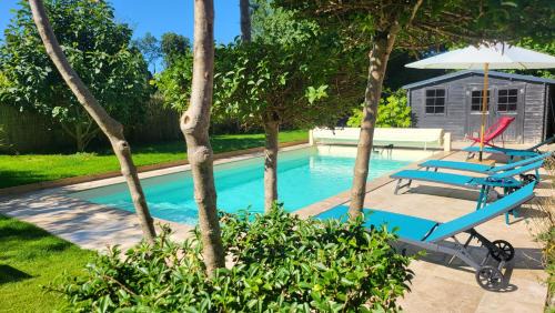 Saint-Philbert-des-Champs Villa | SPA Jacuzzi, Piscine chauffée, Station de recharge pour véhicule électrique, Maison de maître normande du 19ème Siècle à 25' de Deauville, classée meublé de tourisme 5 étoiles
