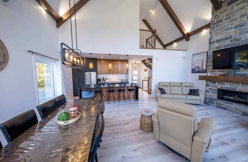 Lac-Etchemin Ski Chalet | Spa & Lake Access | Chalet la Barque du Bonheur
