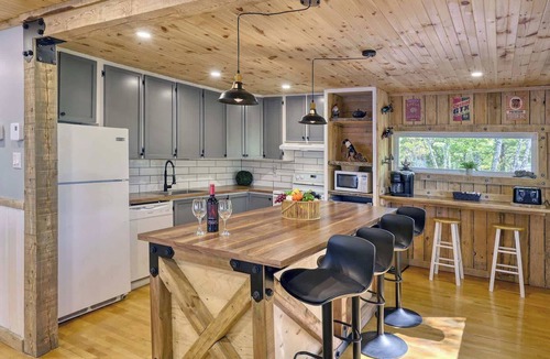 Nominingue Ski Chalet | Spa & Lake Access | Chalet OREV
