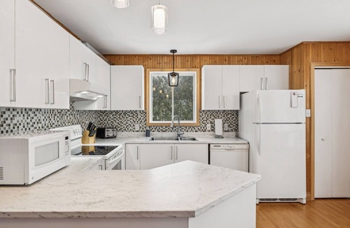 Nominingue Ski Chalet | Spa & Lake Access | Cozy Lakeside Getaway
