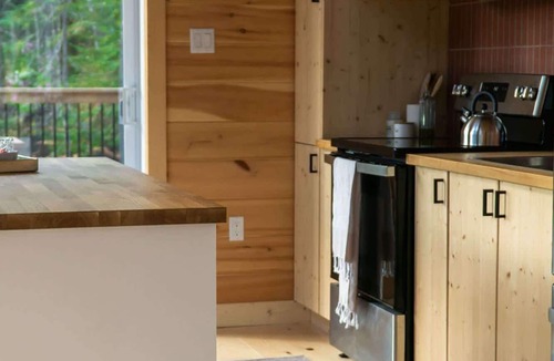 Lac-du-Cerf Ski Chalet | Spa & Lake Access | Nature Grand Lac-du-Cerf