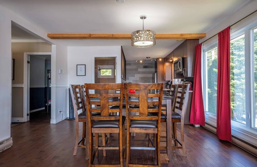 Saint-Remi-de-Tingwick Ski Chalet | Spa & Lake Access | Le Chic Shack des 3 lacs