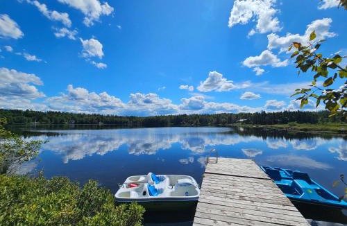 Saint-Philemon Ski Chalet | Spa & Lake Mailloux Waterfront - Le Rassembleur