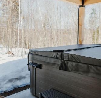 Chertsey Ski Chalet | Spa & Lake - Orphee