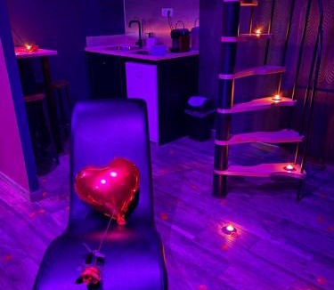 Donges Apartment | Spa love room