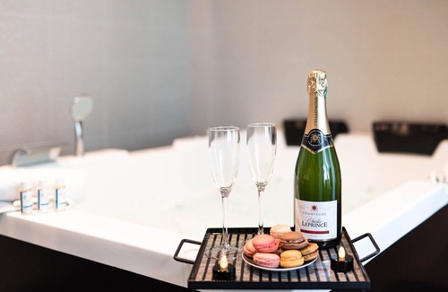 Downtown Angers Apartment | Spa mademoiselle Apartment