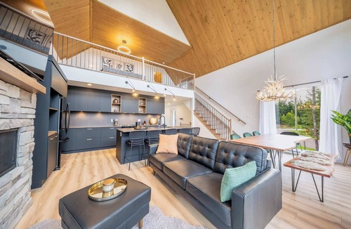 Shannon Ski Chalet | Spa & Modern Comfort | Le Norvegien