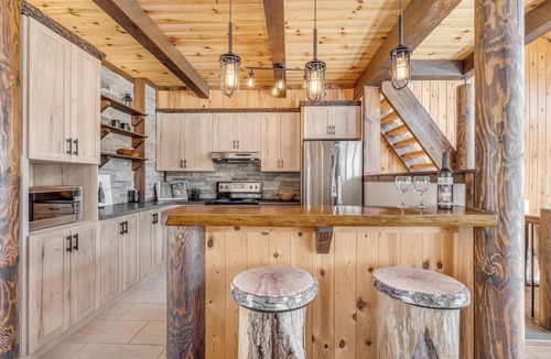 Saint-Philemon Ski Chalet | SPA, Montagne, Table de babyfoot | Le Pionnier