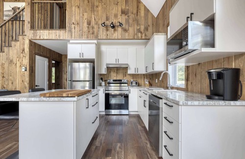 Saint-Michel-des-Saints Ski Chalet | Spa, Nature & Adventure | Rustique Chalet