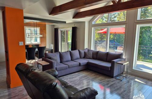 Saint-Zacharie Ski Chalet | Spa & Nature Waterfront - Le Chalet Le Shack