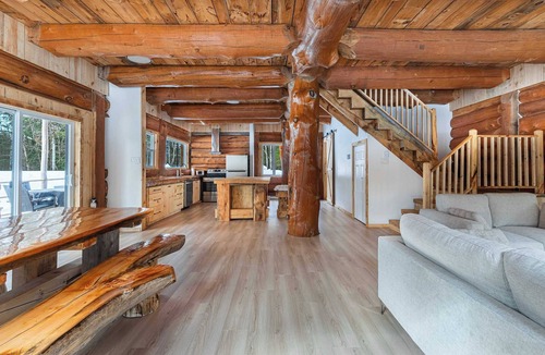 Argenteuil Regional County Municipality Ski Chalet | Spa & Near the Lake | Chalet de L'Artisant