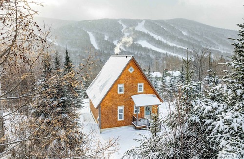 Saint-Philemon Ski Chalet | Spa, Outdoor & Adventure | L'Énigmasud