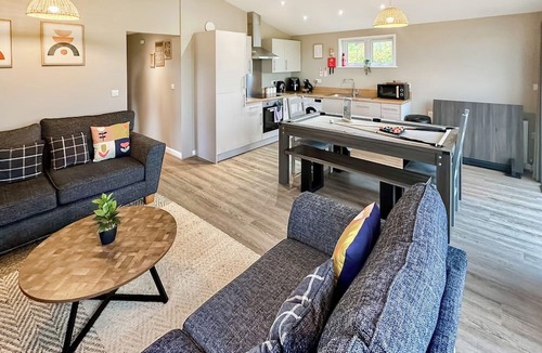 Raywell Ski Chalet | Spa Pacific (EV charger)