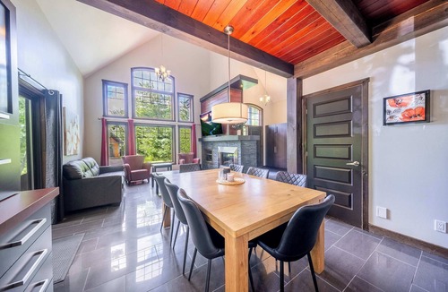Scott Ski Chalet | Spa & Pool Table | Ivy Cottage