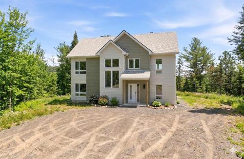 Saint Come Ski Chalet | Spa Pool Table - Luxurious pool - Chalet Houefifa