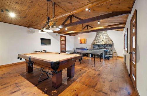 La Minerve Ski Chalet | Spa & Private Beach - The Lazy Bear Lake House