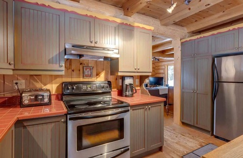 Mauricie Ski Chalet | Spa & River | Le Chalet Caché