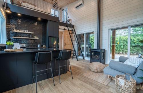 Saint-Alexis-des-Monts Ski Chalet | Spa & River - L'ecureuil