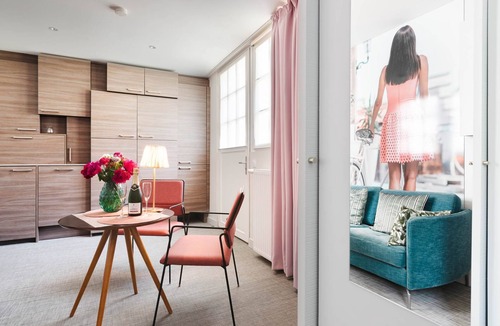 Downtown Angers Apartment | Spa Rosa Rosae Apartment
