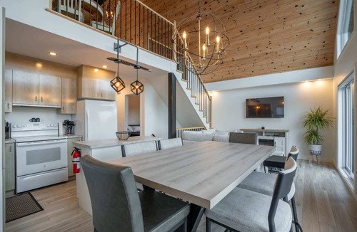 Saint-Prosper Ski Chalet | Spa, Sauna, Lake and Pool table | The Dorchester