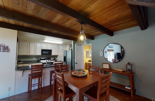 Tennis Village Condo | Spa-Side Escape with Warm Lodge Feel & A/C