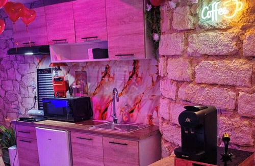 Antigone Apartment | Spa Suite la caverne Private terrace