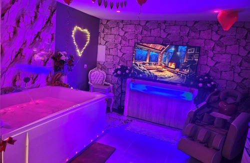 Antigone Apartment | Spa Suite la caverne Private terrace