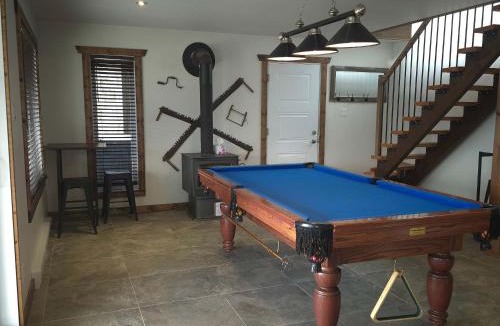Mauricie Ski Chalet | Spa - Terrasses & River - Hauteur du Saint-Maurice