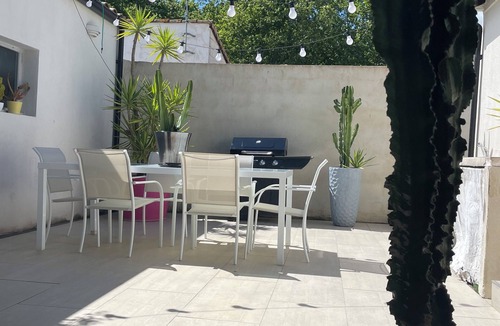 Bouillargues House | Spa villa relaxation