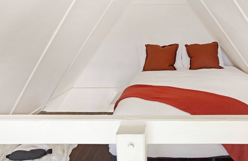 Upper Burringbar Cottage | Spabath~Peaceful ~ Private ~ Magical views