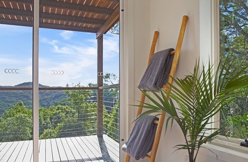 Upper Burringbar Cottage | Spabath~Peaceful ~ Private ~ Magical views