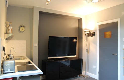 Preston Apartment | Space apartment - The Myriad