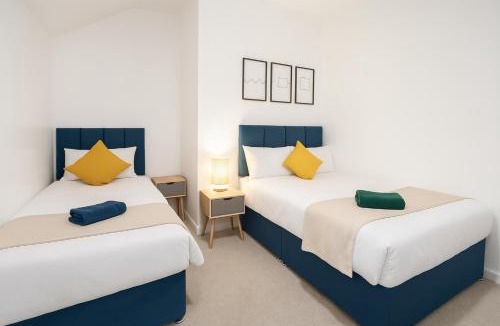 Roath Apartment | Space For Groups, 10 mins from centre with parking!