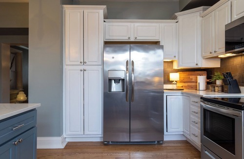 Central West End House | Space & Luxury in Central West End + Private Parking + Excellent Location!
