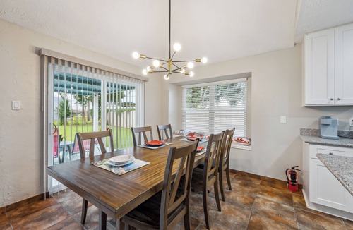 Southbelt/Ellington House | Space & Sunshine Retreat/3BR Near NASA & NRG