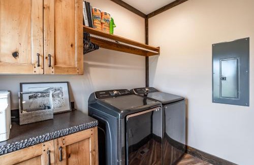 Fruitland Villa | Space to Breathe, Where Life Moves at Your Pace