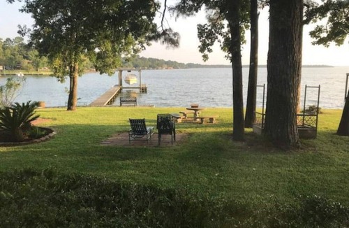 Indian Shores House | Space to just be, #room to write (e.g., your books), #refind #connect