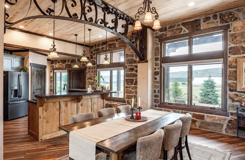 Fruitland Cabin | Space to Think, Live, and Breathe; Where Life Moves at Your Pace