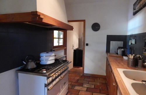 Saint-Mathieu-de-Treviers Villa | Spacious village house with swimming pool