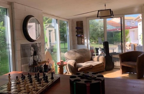 Saint-Sebastien-sur-Loire House | Spacious Residence With Garden And Gym