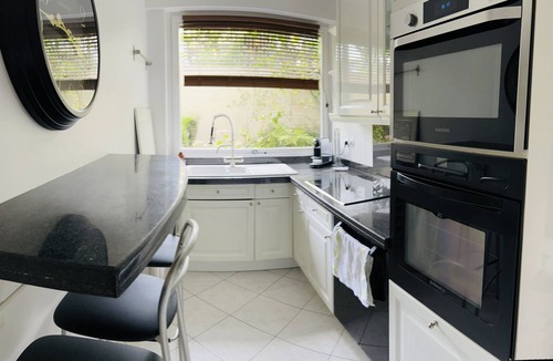 Le Chesnay Apartment | Spacieux Appartement 6-8 Pers Versailles Avec Jardin