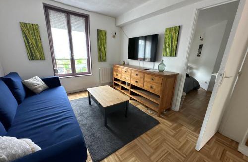 Anzin Apartment | Spacieux appart 5 mins de valenciennes et garage